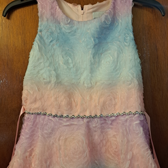 Rare edition Size 12 girl dresses with high low skirt. - Picture 4 of 17